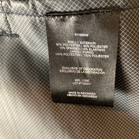 32 Degrees Cool Women’s Hooded Black Lightweight Rain/Wind Jacket Size M - Picture 9 of 10